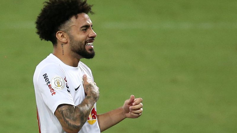 Son dakika spor haberleri: Galatasaray transfer harekatını sürdürüyor! Enis Destan, Aliou Dieng, Min-Jae Kim... | GS haberleri