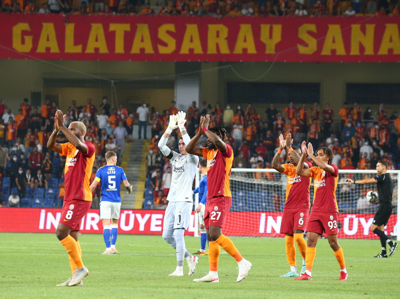 Son dakika spor haberleri: Galatasaray’da St. Johnstone maçı öncesi kritik toplantı! Fatih Terim...