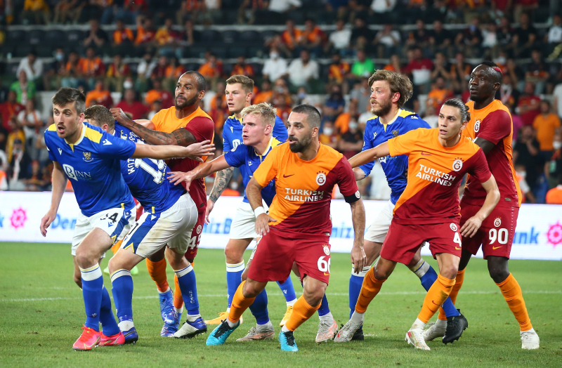 Son dakika spor haberleri: Galatasaray’da St. Johnstone maçı öncesi kritik toplantı! Fatih Terim...