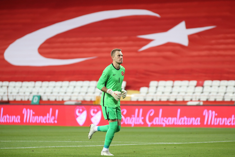 Son dakika transfer haberleri: Mert Günok’tan büyük fedakarlık! Beşiktaş’a gelmek için...