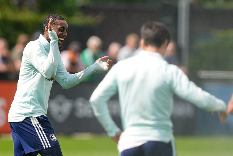 Son dakika transfer haberleri: Leroy Fer Galatasaray’ı istiyor! Patrick van Aanholt devrede