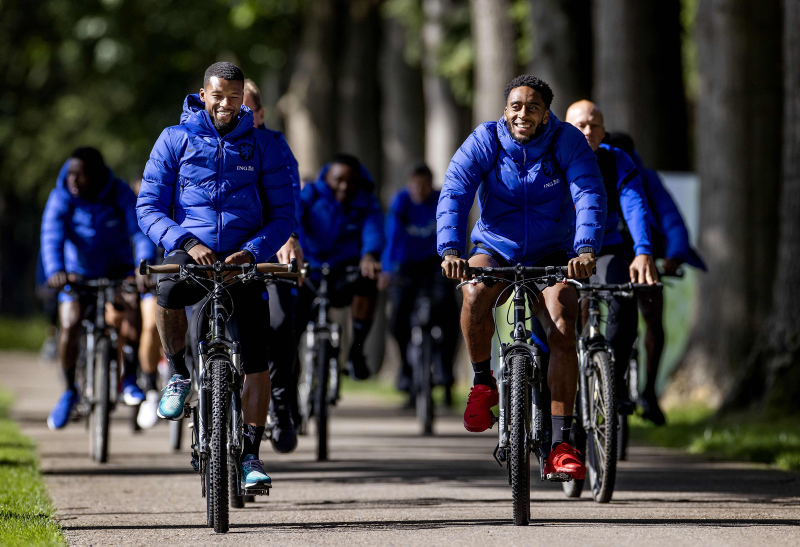Son dakika transfer haberleri: Leroy Fer Galatasaray’ı istiyor! Patrick van Aanholt devrede