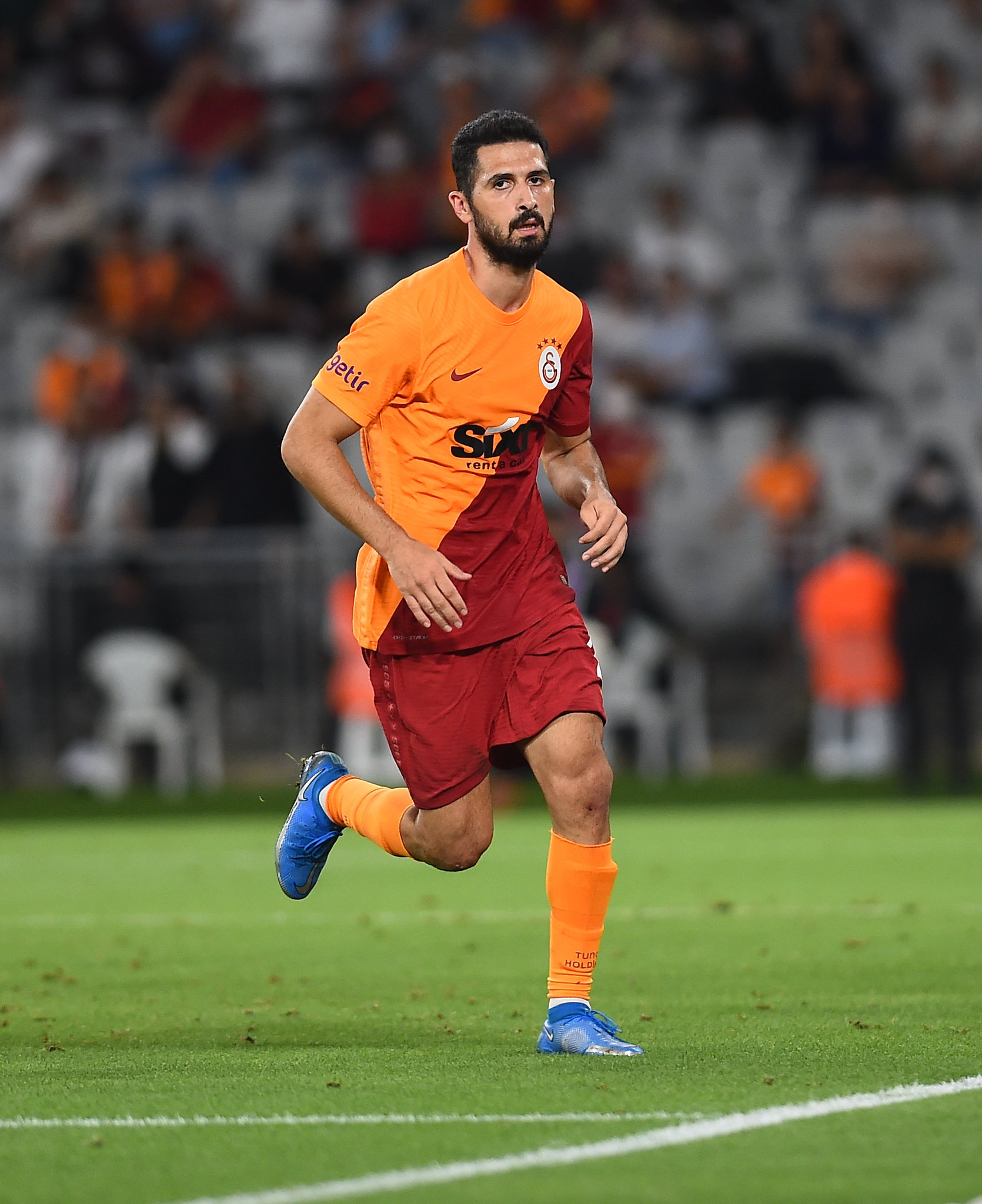 Son dakika transfer haberi: Trabzonspor Galatasaraylı Emre Akbaba’nın peşinde!