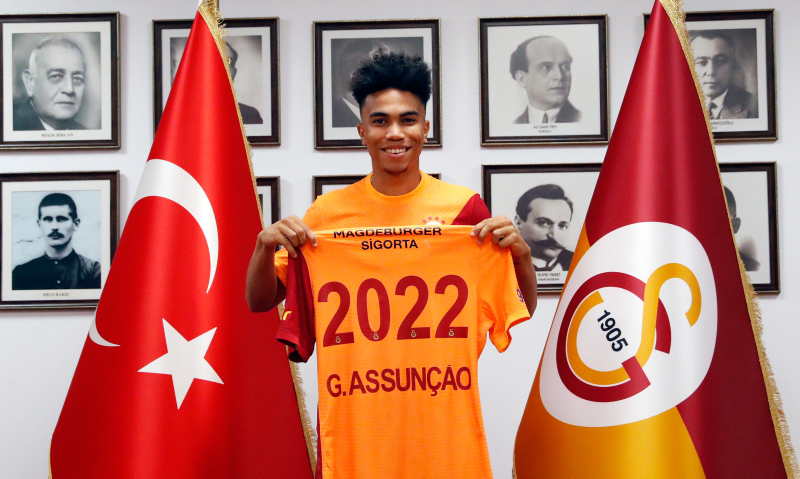 Son dakika spor haberleri: Galatasaray’ın yeni transferi Gustavo Assunçao’ya büyük övgü!