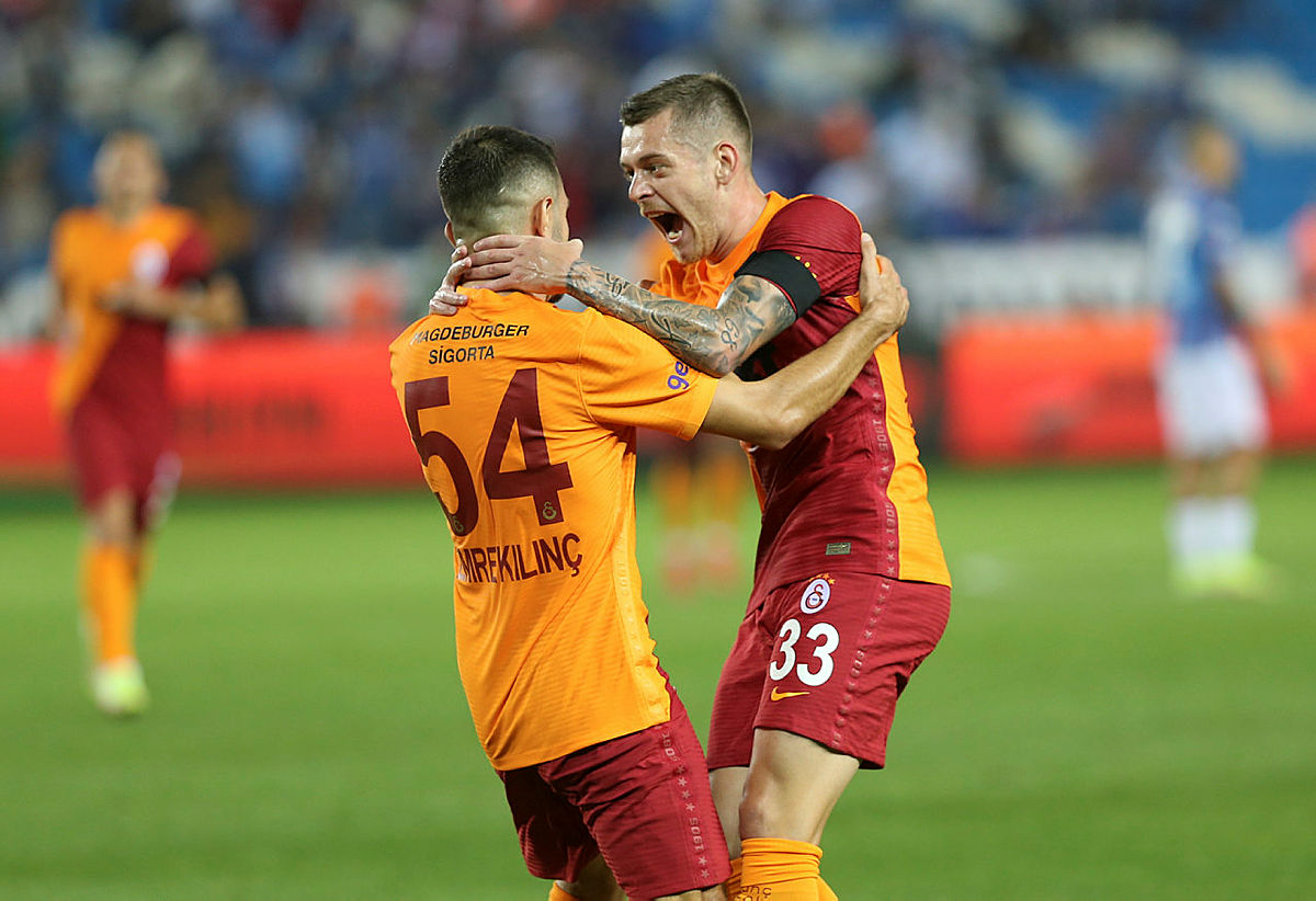 Son dakika spor haberi: Trabzonspor - Galatasaray maçında Necati Ateş Fatih Terim’e ne dedi? İşte gol sonrası yaşanan o diyalog...
