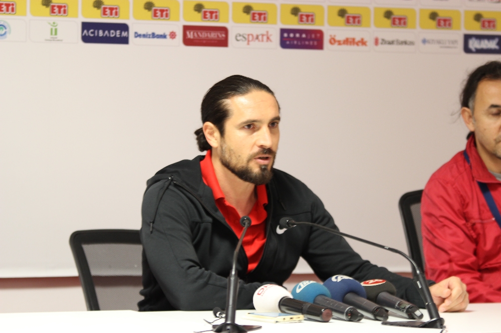 Son dakika spor haberi: A Milli Takım’da Stefan Kuntz’un yardımcısı Mustafa Doğan oldu