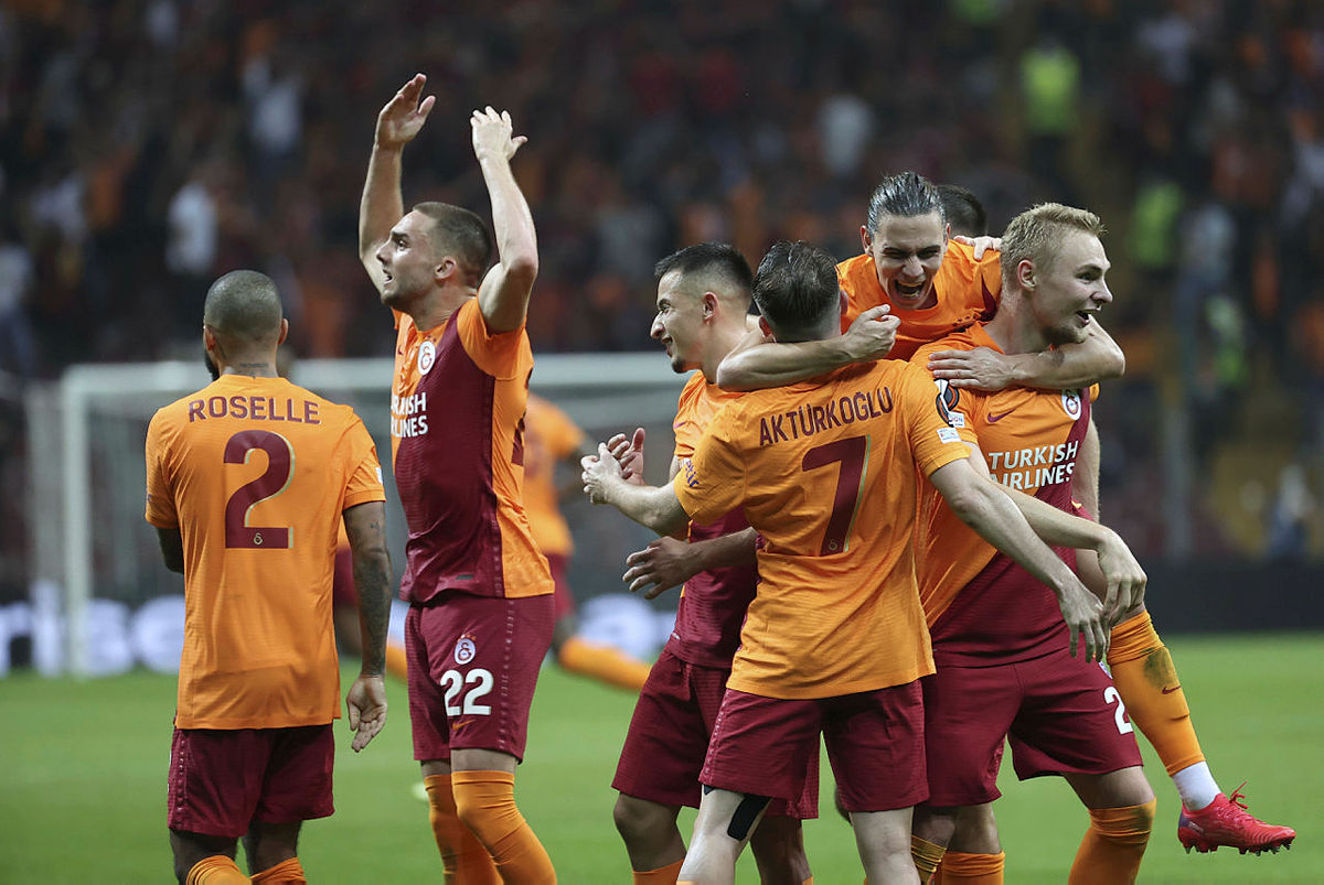 Son dakika spor haberi: Yeni transferlerin maaşı çıktı! Galatasaray...
