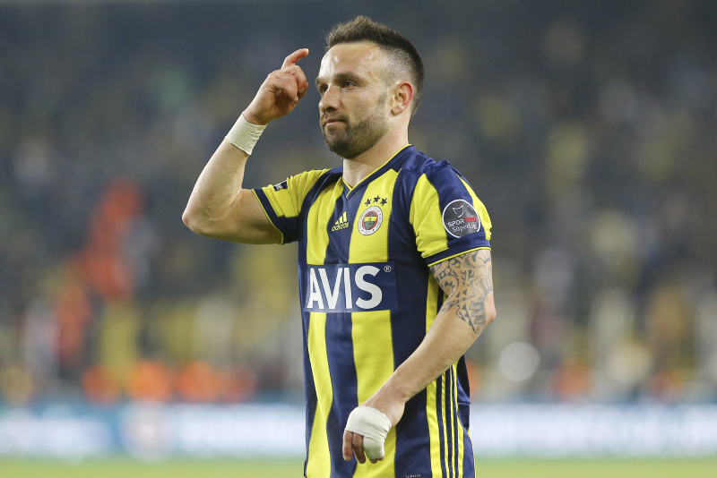 Son dakika spor haberleri: Olympiakos’lu Mathieu Valbuena’dan Fenerbahçelileri kızdıran sözler!