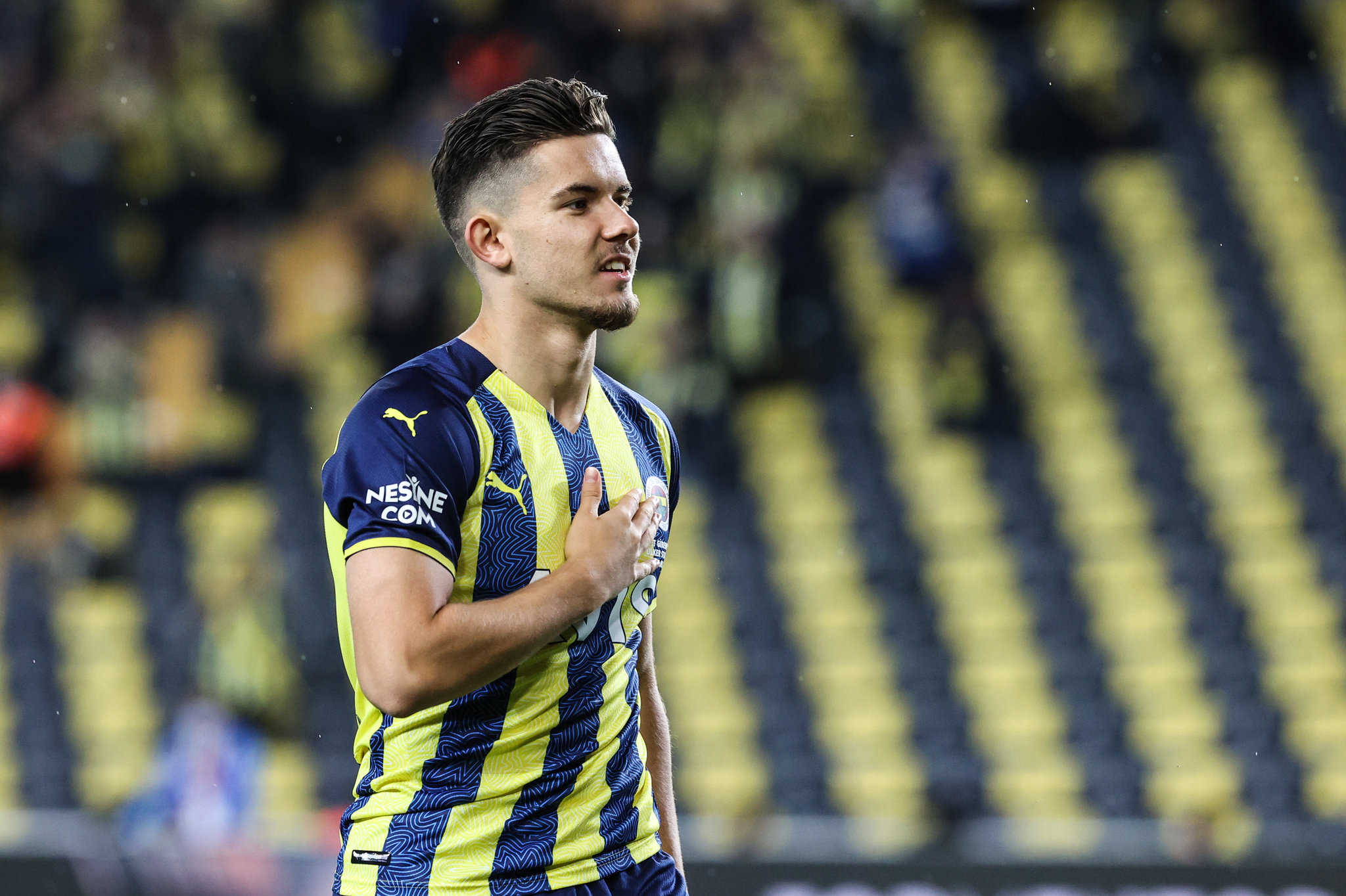 GALATASARAY HABERLERİ - Cimbom’dan Ferdi Kadıoğlu hamlesi! Fenerbahçe ile dev transfer rekabeti yaşanacak
