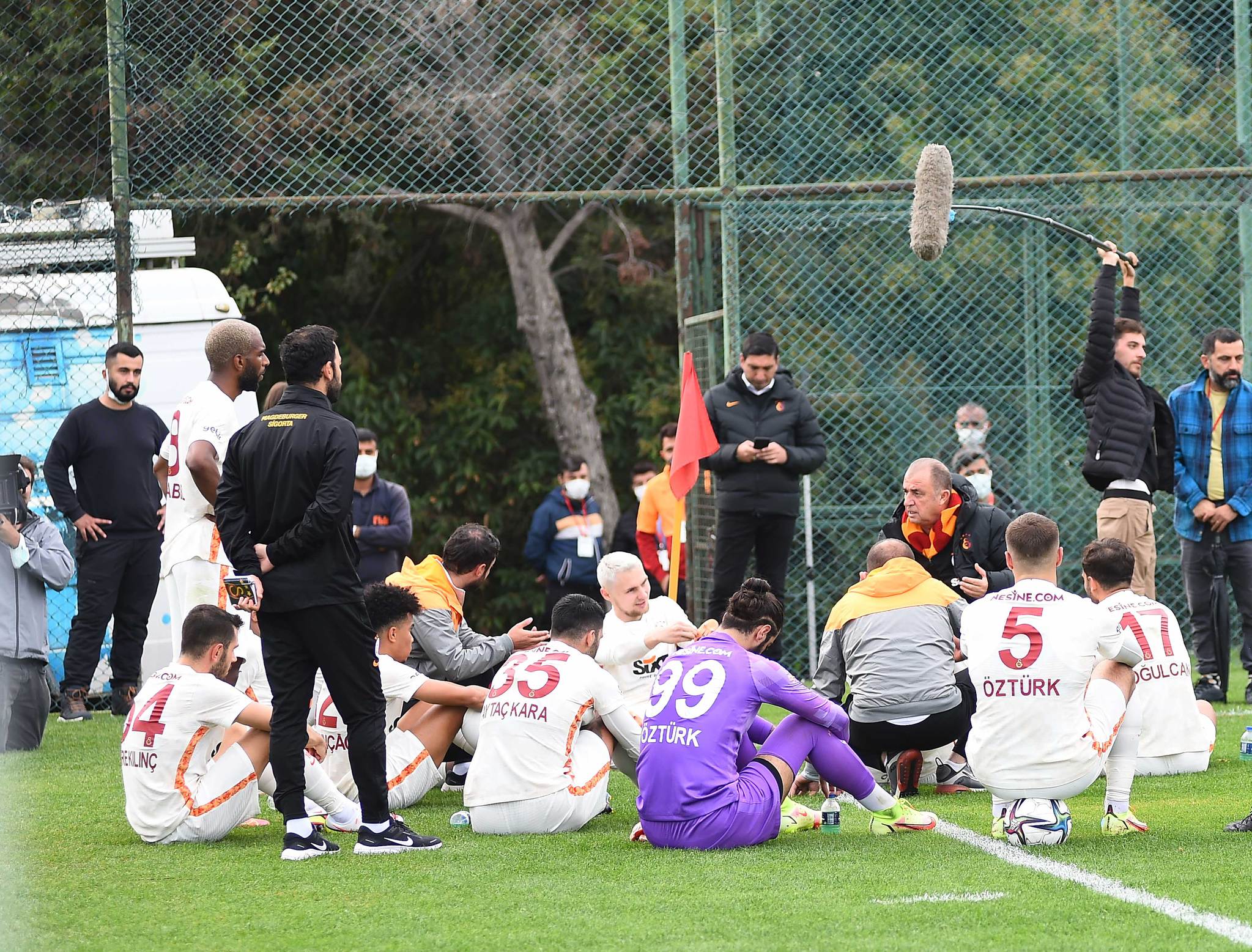 GALATASARAY HABERLERİ - Galatasaray - İstanbulspor maçında dikkat çeken anlar! Fatih Terim...