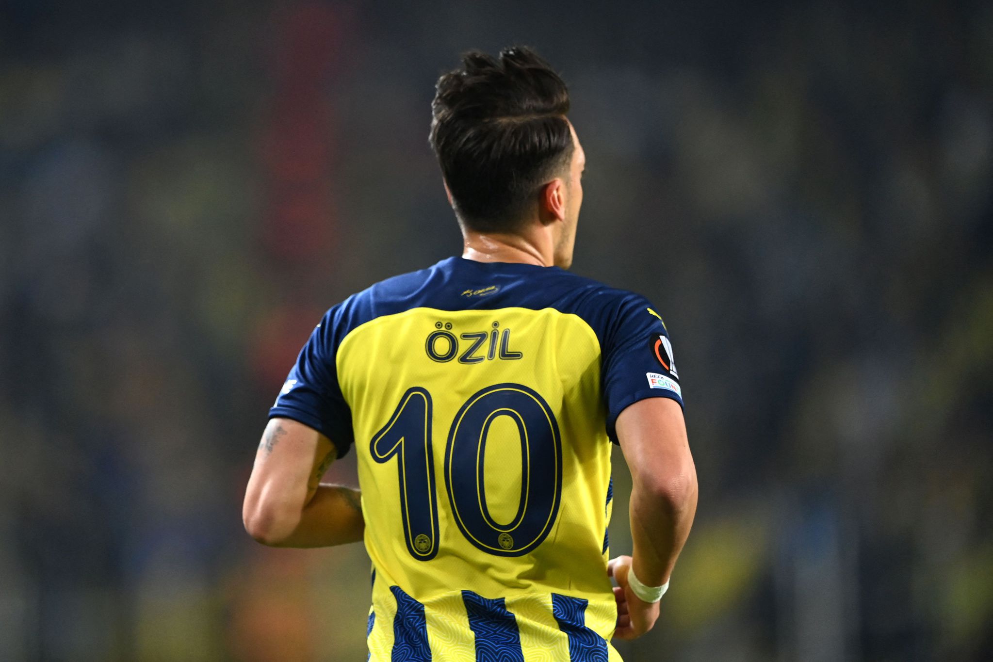 FENERBAHÇE HABERLERİ: Mesut Özil Fenerbahçe’den ayrılacak mı? Menajeri açıkladı