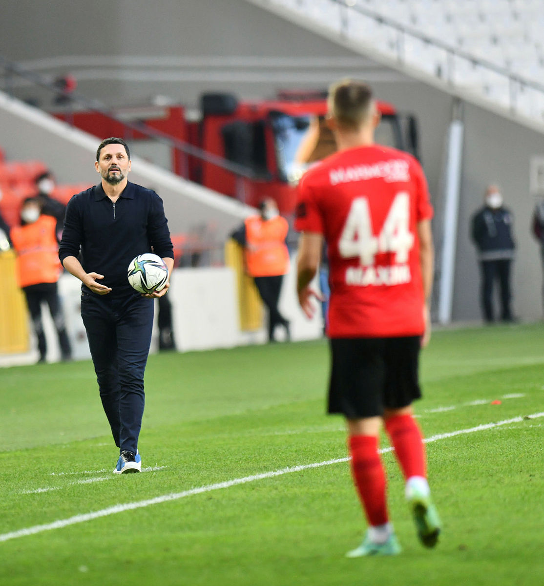 GALATASARAY HABERLERİ: Fatih Terim kararını verdi! Gaziantep FK maçında forvette kim oynayacak?