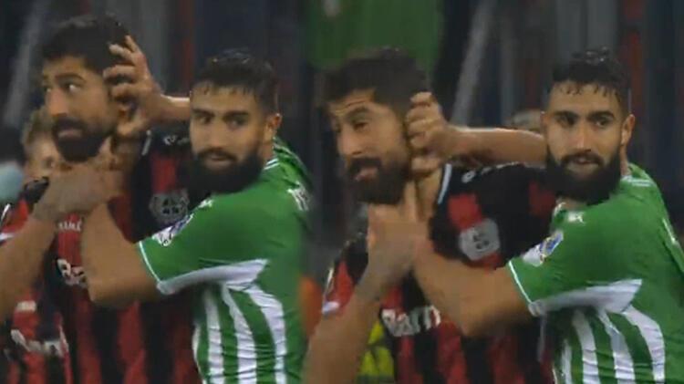 Bayer Leverkusen - Real Betis maçında ortalık karıştı! Rakibinin kulağını koparmaya çalıştı