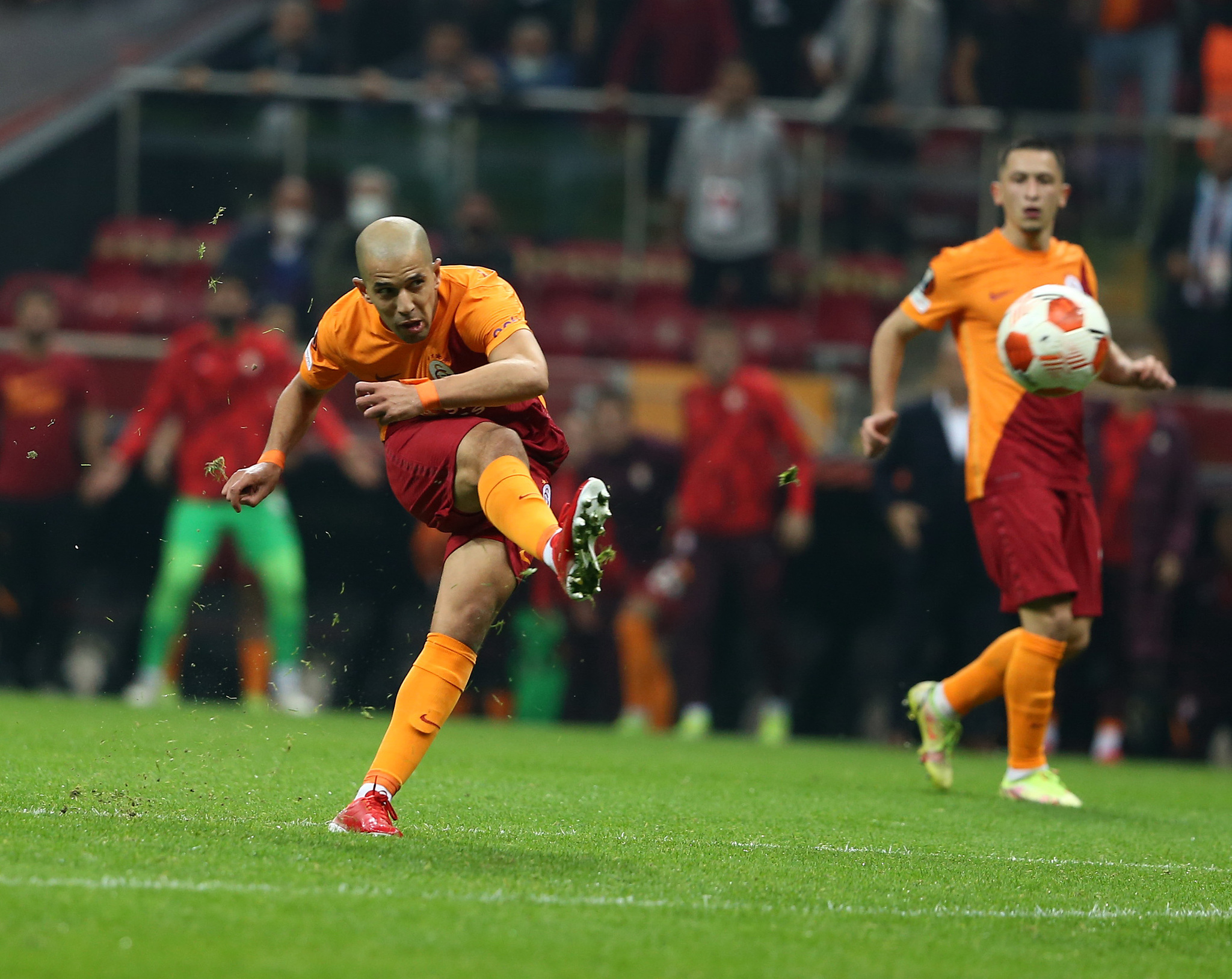 GALATASARAY HABERLERİ: Feghouli istenmeyen adam ilan edilmişti! Takımın yıldızı oldu