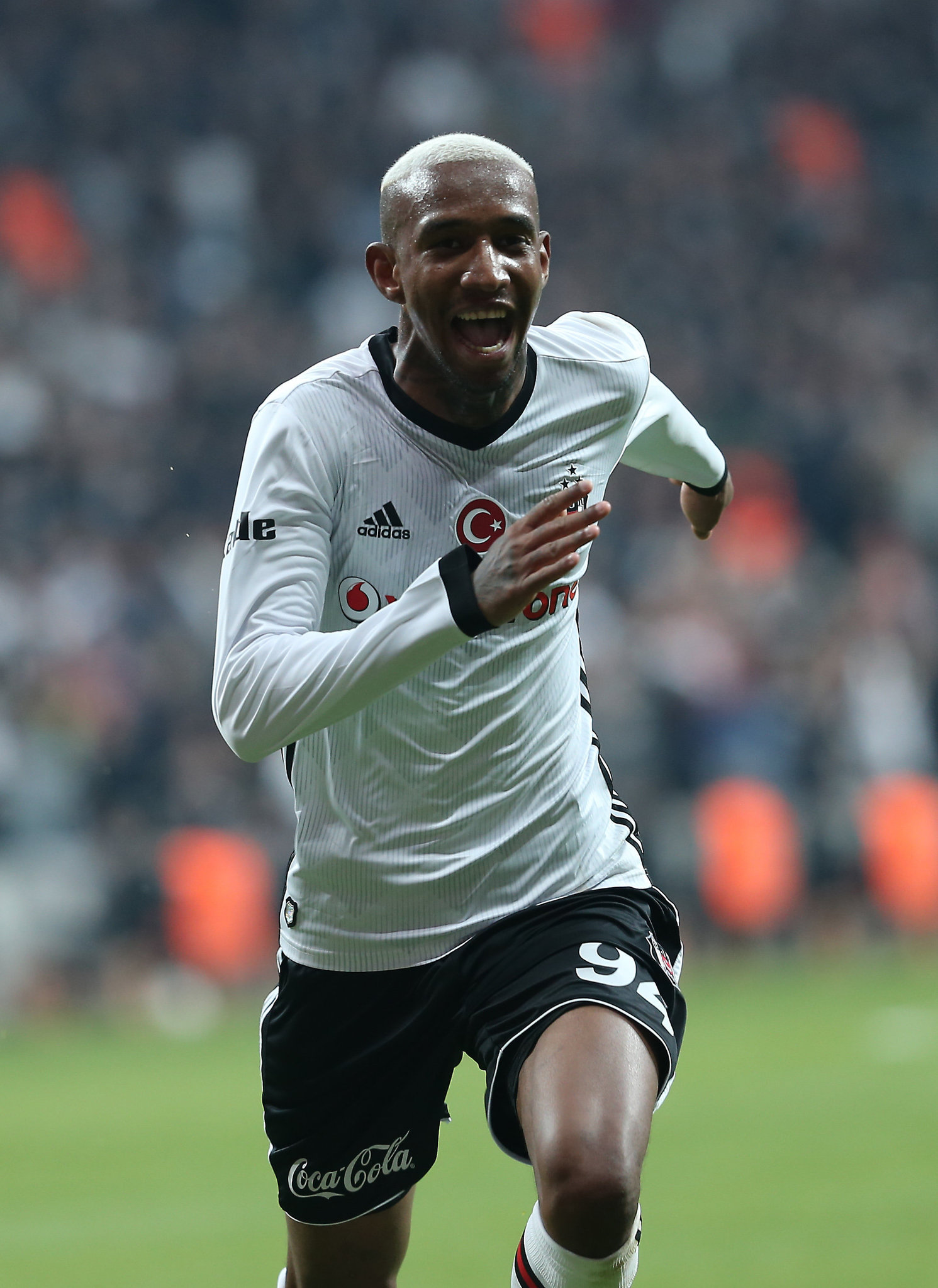 TRANSFER HABERLERİ - Beşiktaş ve Fenerbahçe’nin de gündemindeydi! Resmi Talisca açıklaması geldi