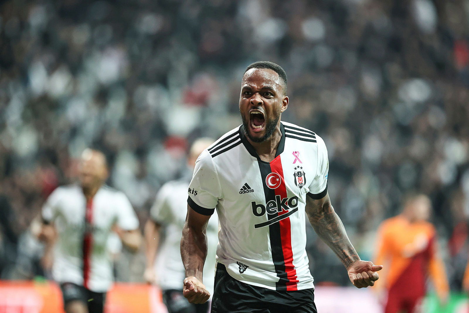 BEŞİKTAŞ HABERLERİ: Beşiktaş’ta Cyle Larin krizi! Anlaşma sağlanamadı