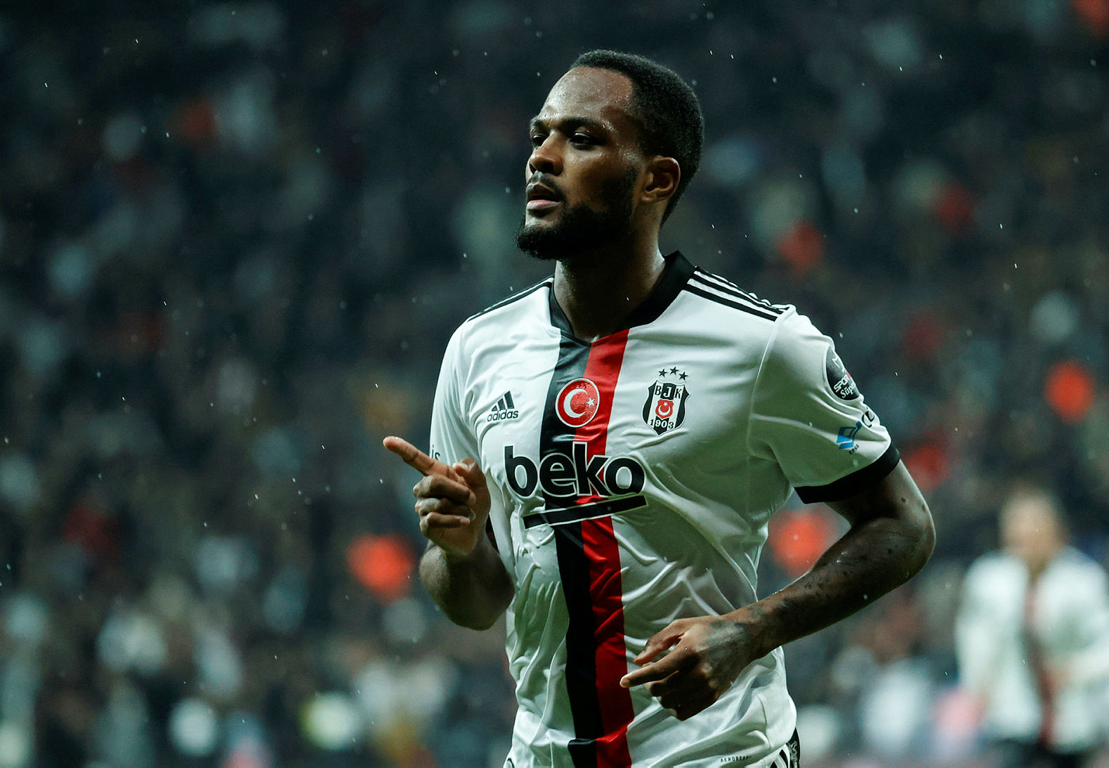 BEŞİKTAŞ HABERLERİ: Cyle Larin’de son tango! Beşiktaş yönetimi...