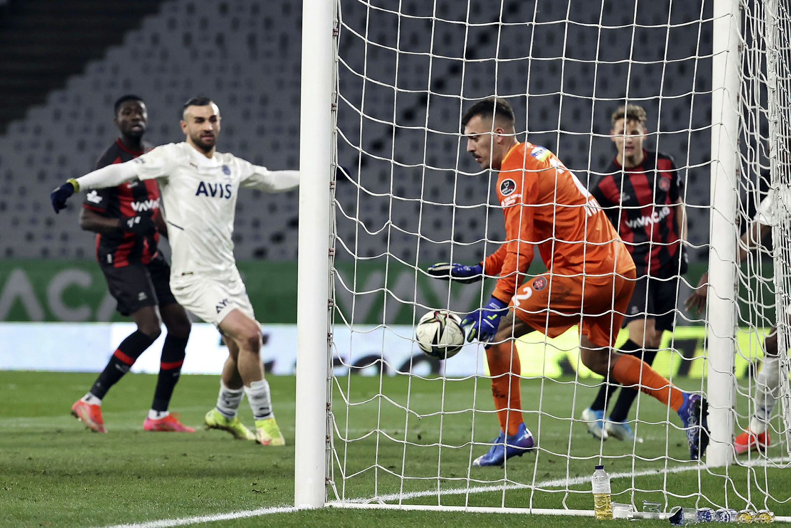 İtalyan duvarı Viviano! Fenerbahçe’ye geçit vermedi