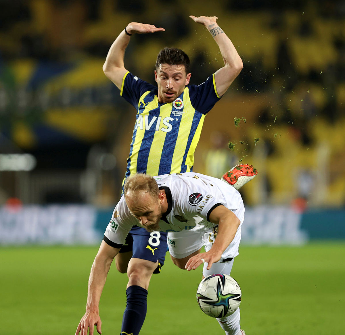 FENERBAHÇE HABERLERİ: Ömer Üründül’den İrfan Can Kahveci’ye flaş eleştiri! Fizik olarak...