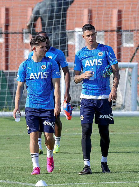 FENERBAHÇE HABERLERİ: F.Bahçe’yi bekleyen tehlike! 2 isim gidebilir