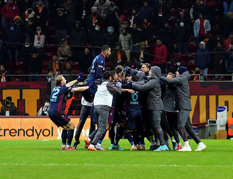 TRABZONSPOR HABERLERİ: Trabzon yerel basınında Galatasaray galibiyeti sonrası şampiyonluk sesleri!