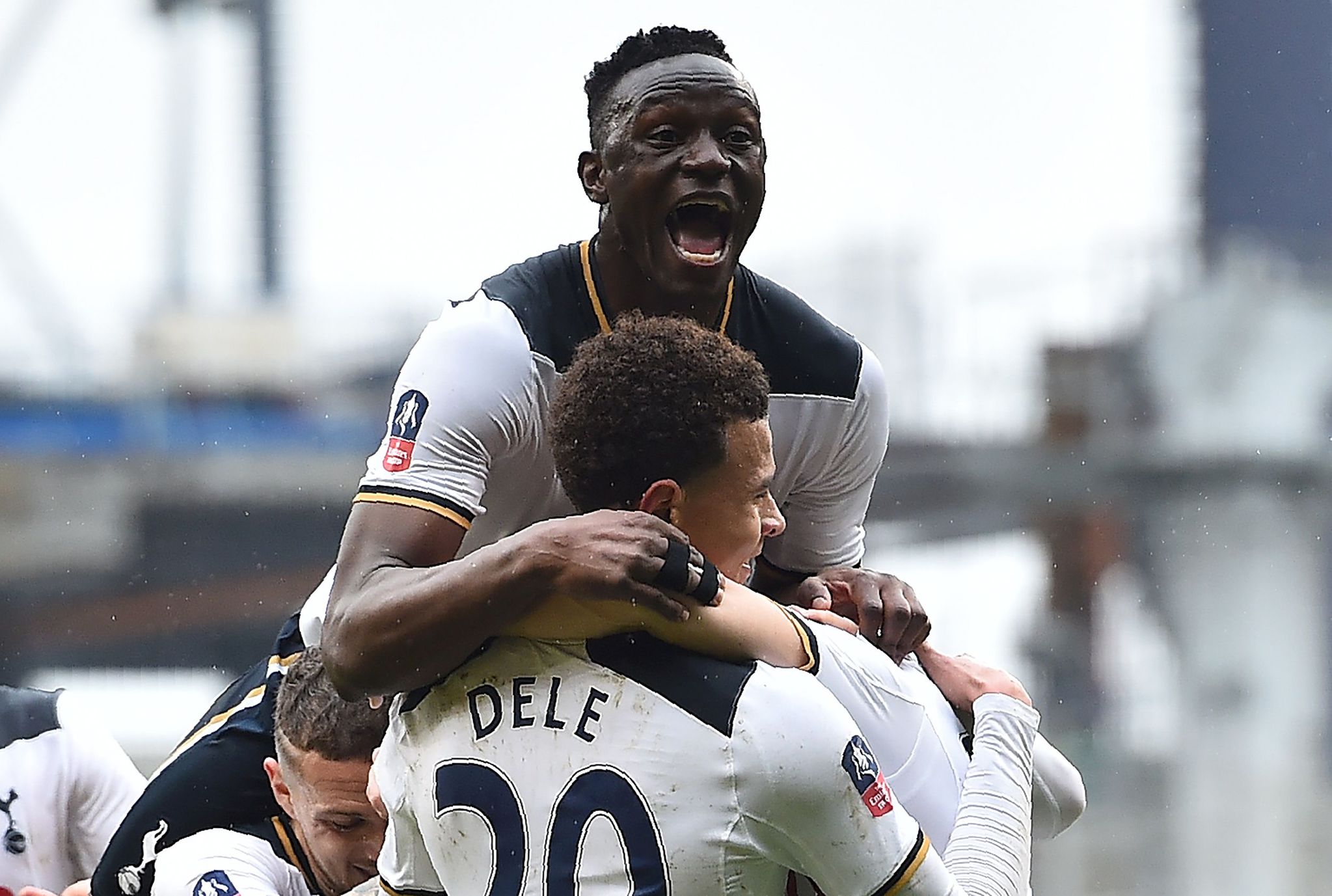 GALATASARAY HABERLERİ - Cimbom’dan dev transfer operasyonu! Hedefte Victor Wanyama,  Orel Mangala, Gedson Fernandes ve Cheikhou Kouyate var