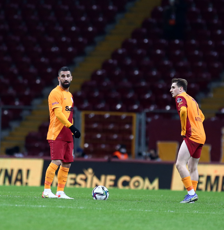 GALATASARAY HABERİ - Arda Turan’dan flaş gönderme: Jübile yaparken onu da yanımda götüreceğim