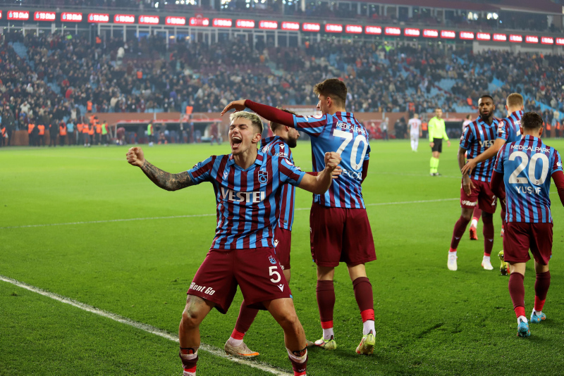 TRABZONSPOR HABERLERİ - Fırtına 24 yıl sonra Kadıköy’de Fenerbahçe’yi yenmek istiyor!