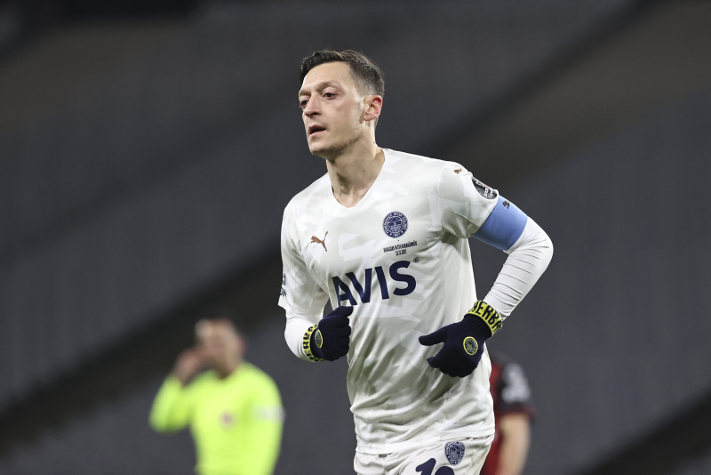 FENERBAHÇE HABERLERİ: Mesut Özil’den büyük yatırım! Saha dışında...