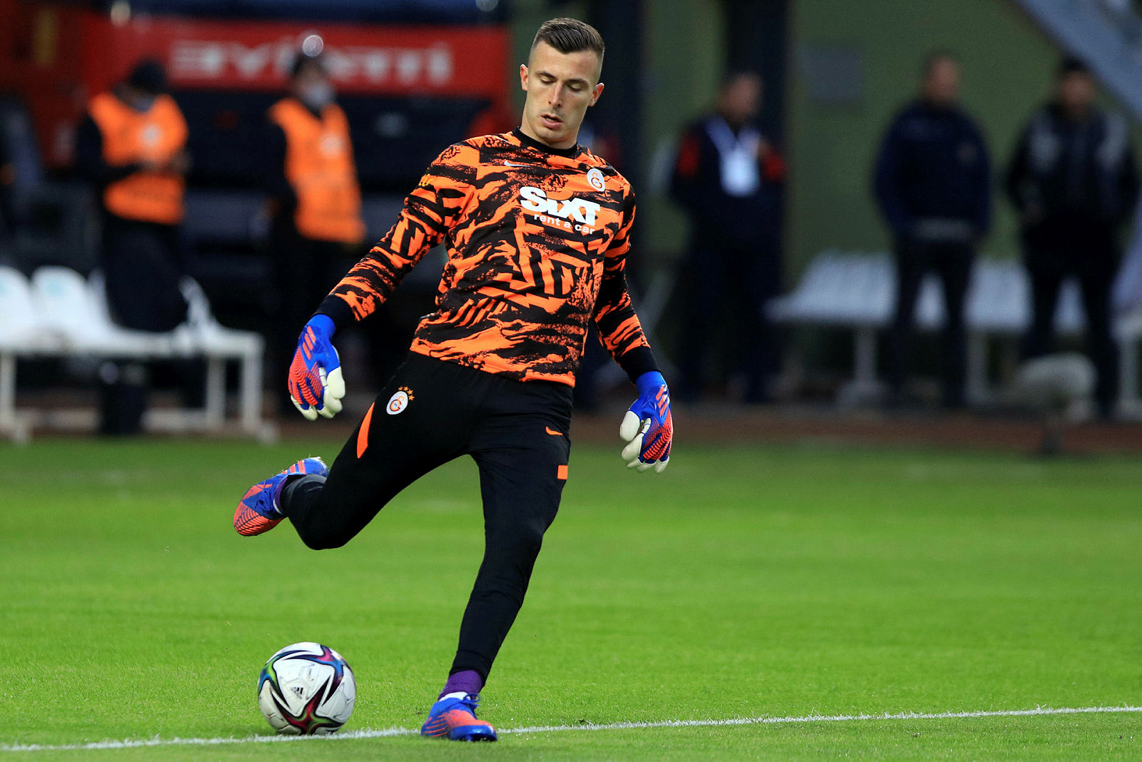 Barcelona - Galatasaray maçında kalede Muslera mı olacak Pena mı? Domenec Torrent...