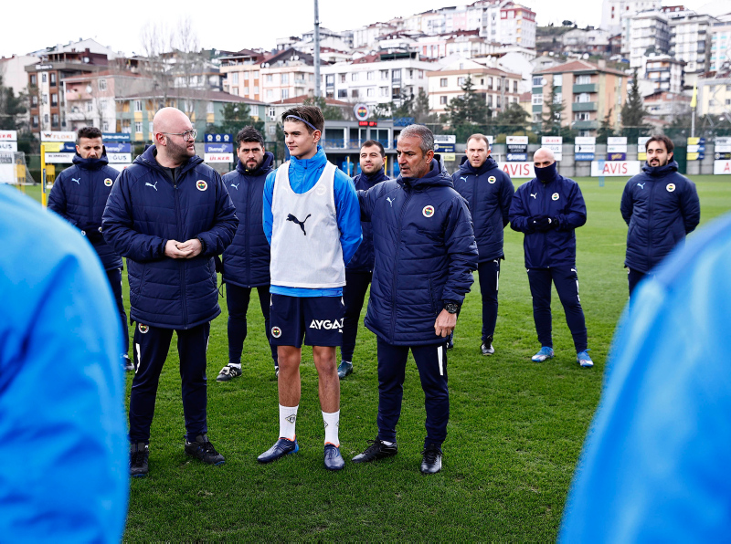 Fenerbahçe’nin yeni transferi İsak Vural’da şaşırtan gerçek! Barcelona...