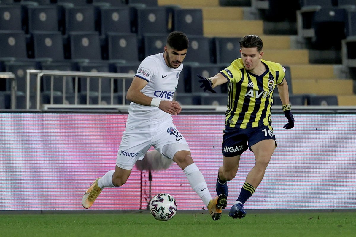 Galatasaray’da çifte atak! Sol bek transferinde...
