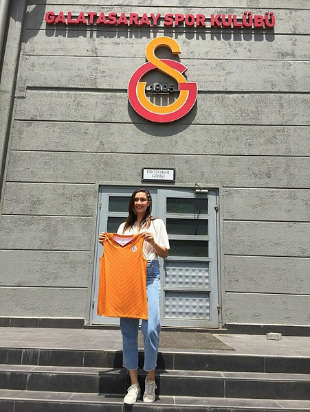 Kanadalı ünlü rapçiden Hande Baladın’a özel şarkı!