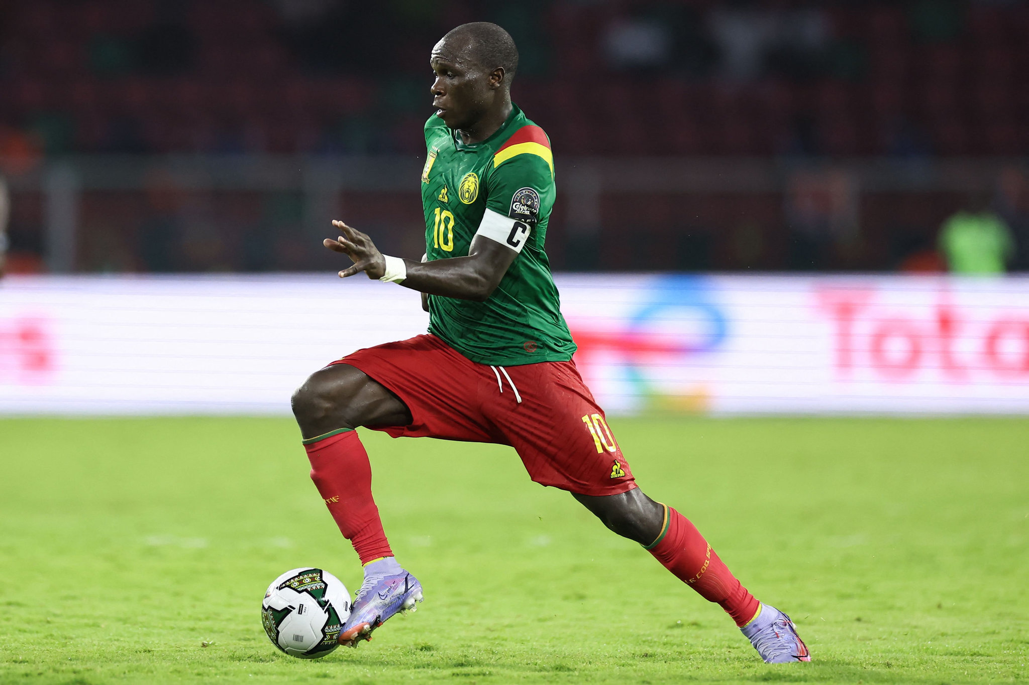 Абубакар это. Абубакар Камерун. Венсан Абубакар футболист. Vincent Aboubakar 2023. Венсан Абубакар в порту.