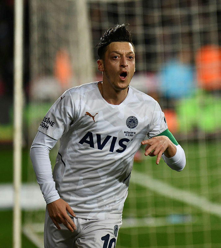 O gerçek ortaya çıktı! Fenerbahçe’de Mesut Özil derken Eren Elmalı...