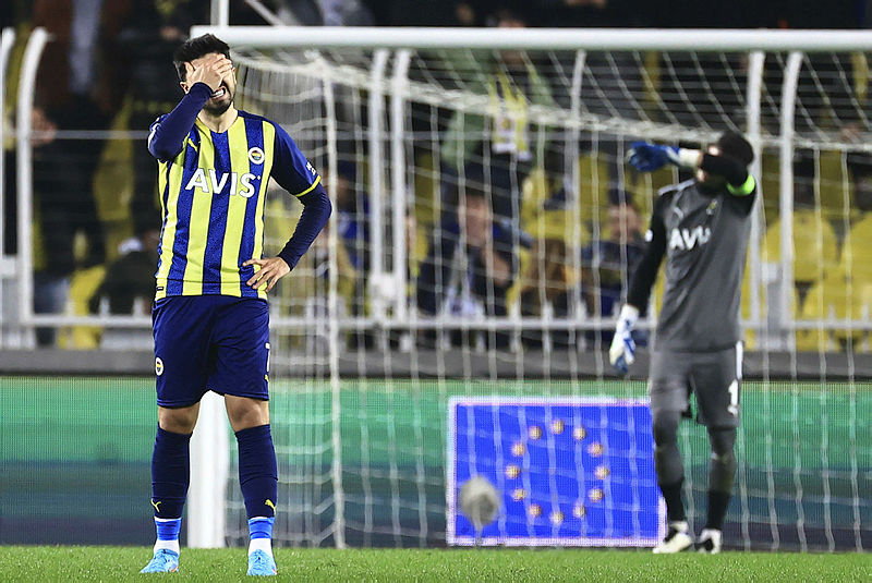 TRANSFER HABERLERİ: Fenerbahçeli Ozan Tufan Beşiktaş yolunda! Menajeri temaslara başladı