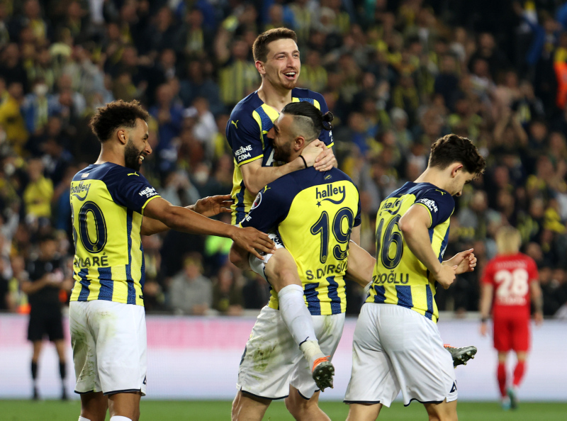 FENERBAHÇE HABERLERİ - Kanarya 7+4’e hazır! İşte yeni sezondaki Türk futbolcular...