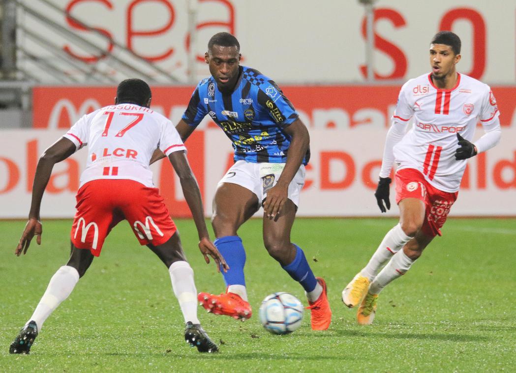 BEŞİKTAŞ TRANSFER HABERİ: Kartal’a Kamerunlu duvar! Valerien Ismael Oumar Gonzalez’i istiyor