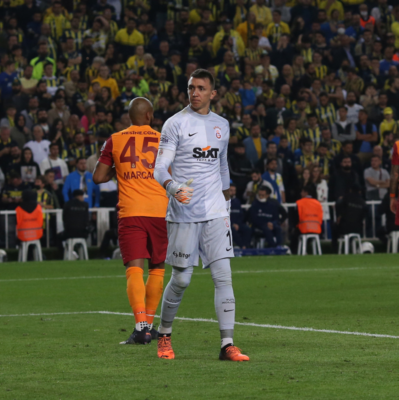 GALATASARAY HABERLERİ - Muslera kararını verdi! 2024 yılından sonra...