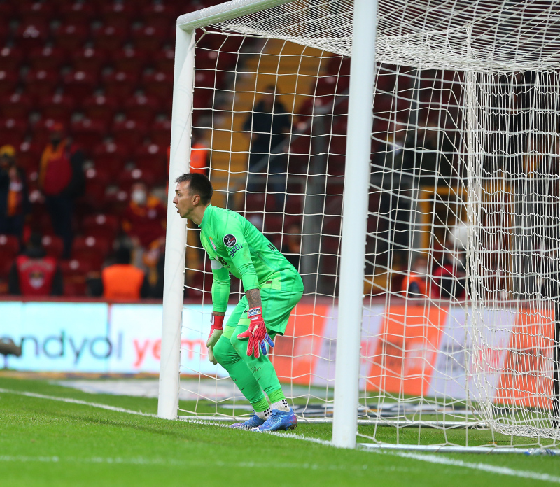 GALATASARAY HABERLERİ - Muslera kararını verdi! 2024 yılından sonra...