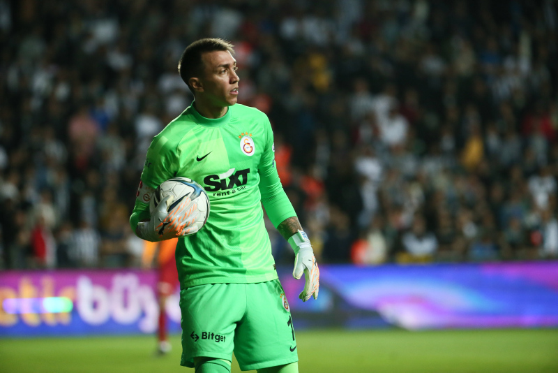 GALATASARAY HABERLERİ - Muslera kararını verdi! 2024 yılından sonra...