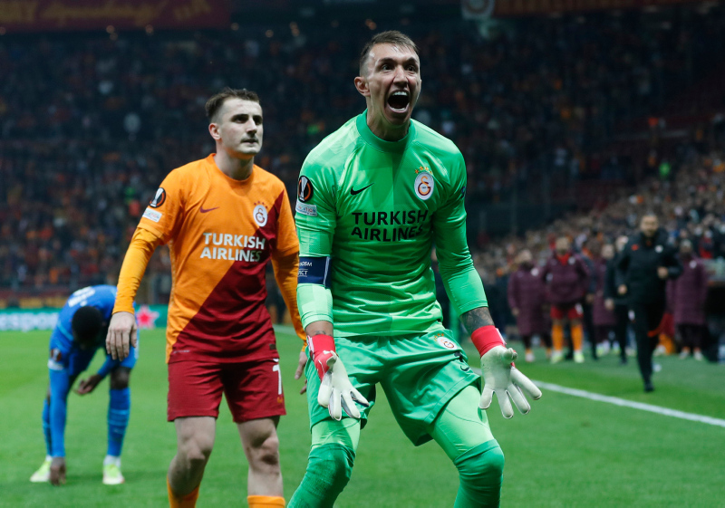 GALATASARAY HABERLERİ - Muslera kararını verdi! 2024 yılından sonra...