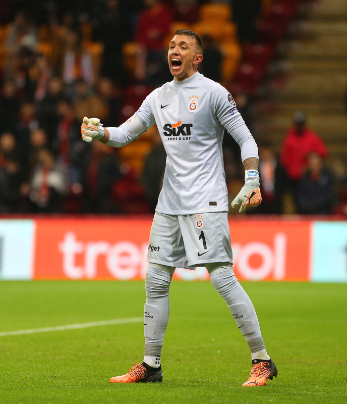 GALATASARAY HABERLERİ - Muslera kararını verdi! 2024 yılından sonra...
