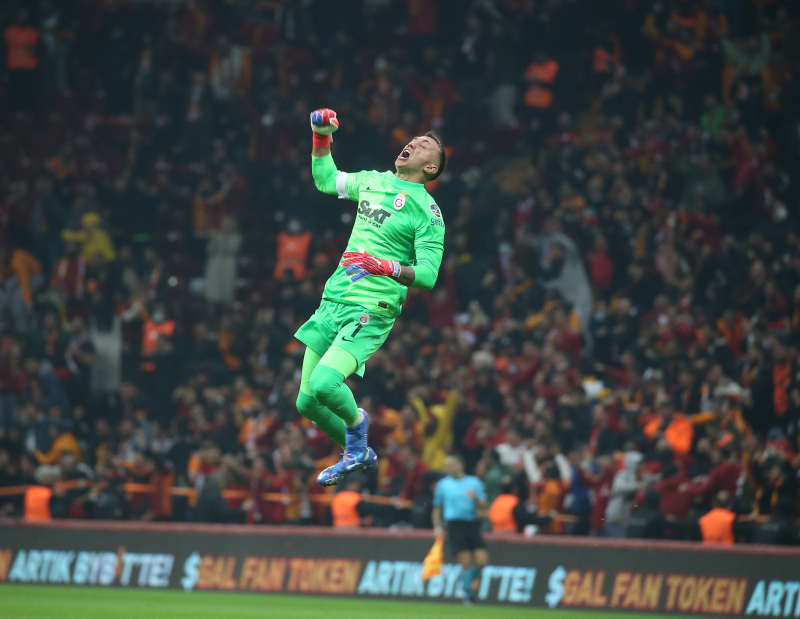 GALATASARAY HABERLERİ - Muslera kararını verdi! 2024 yılından sonra...