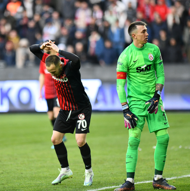 GALATASARAY HABERLERİ - Muslera kararını verdi! 2024 yılından sonra...