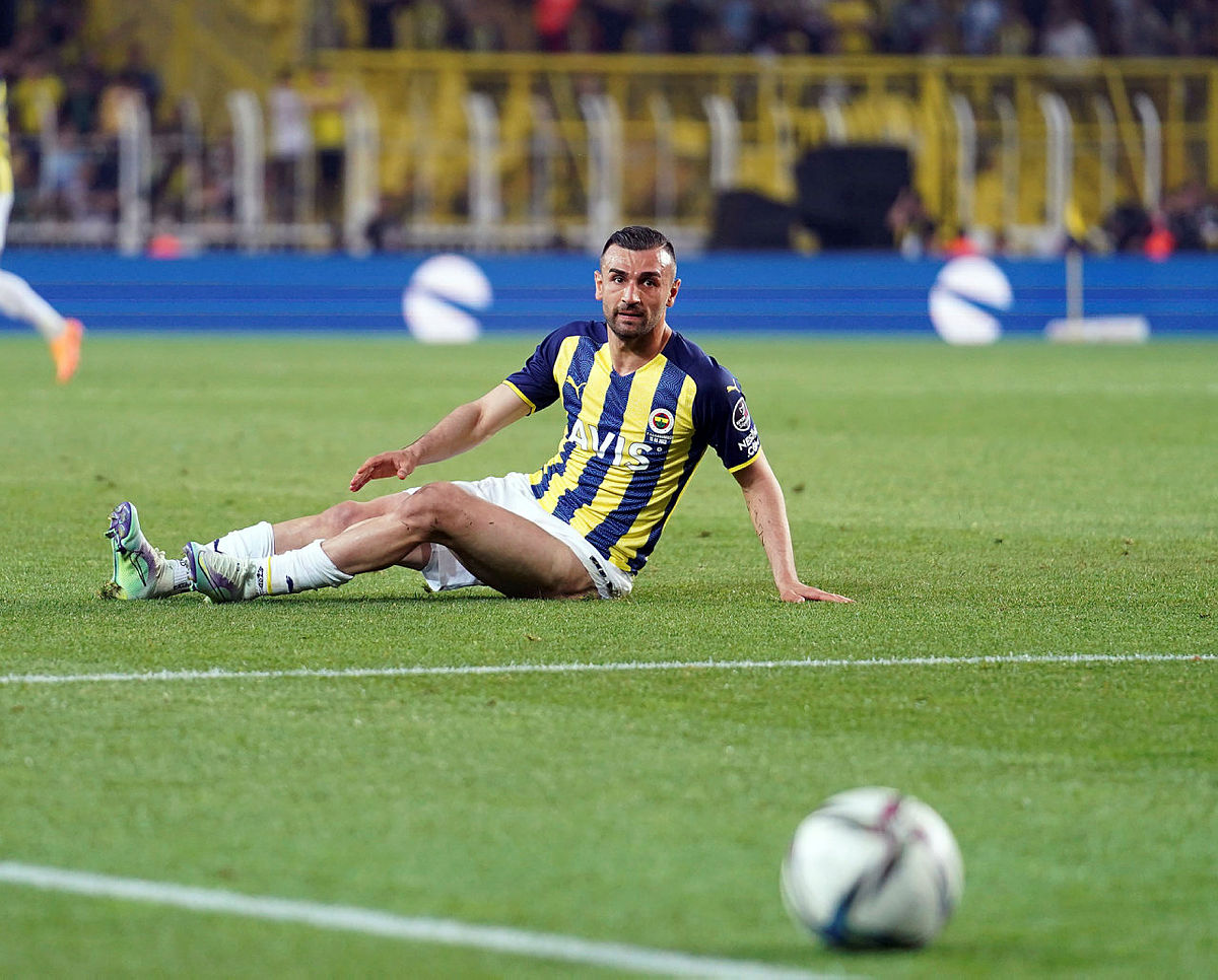 İsmail Kartal transfer raporunu sundu! Galatasaray’ın eski yıldızı Fenerbahçe’ye