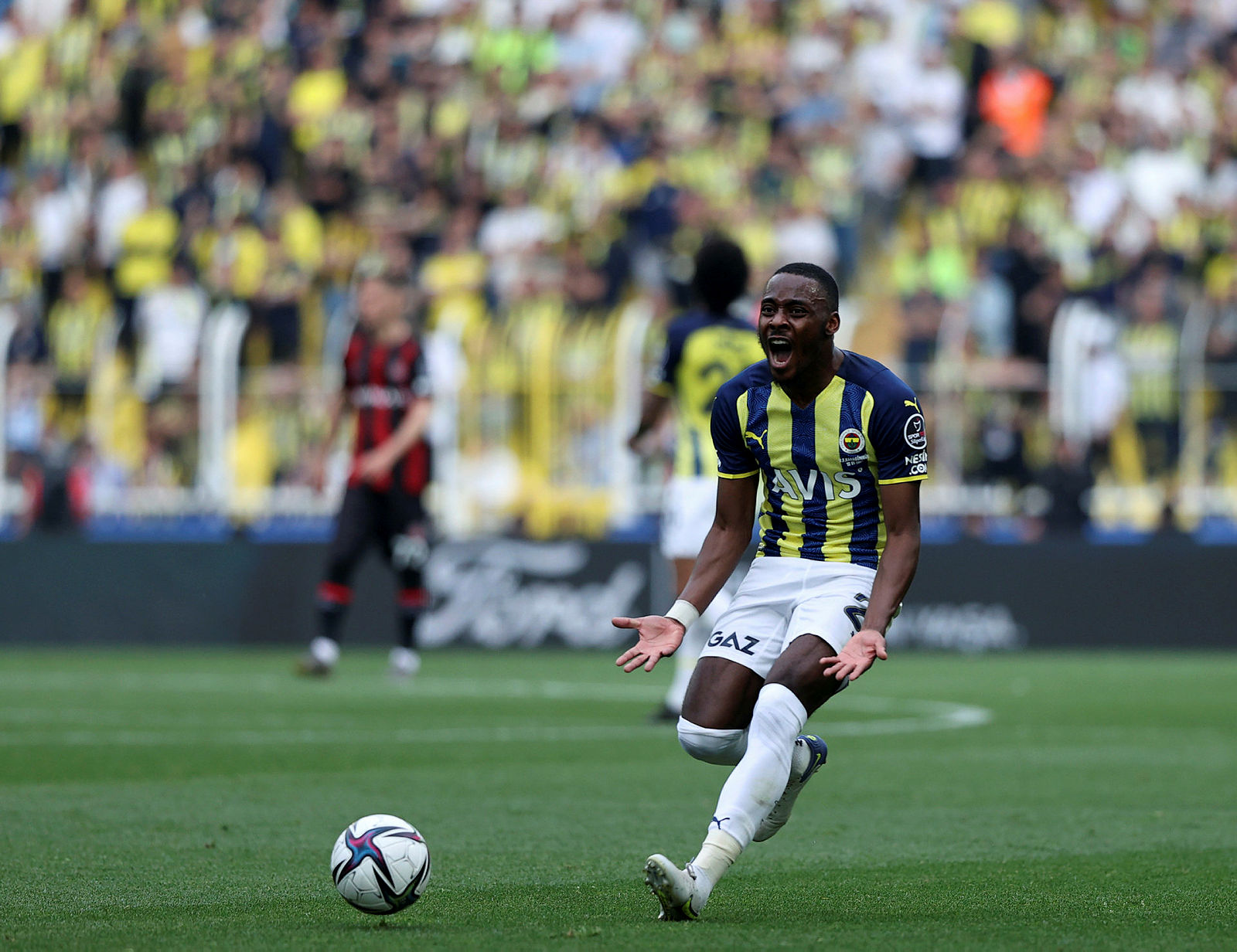 Fenerbahçe’den sürpriz transfer! Bedelsiz gelecek