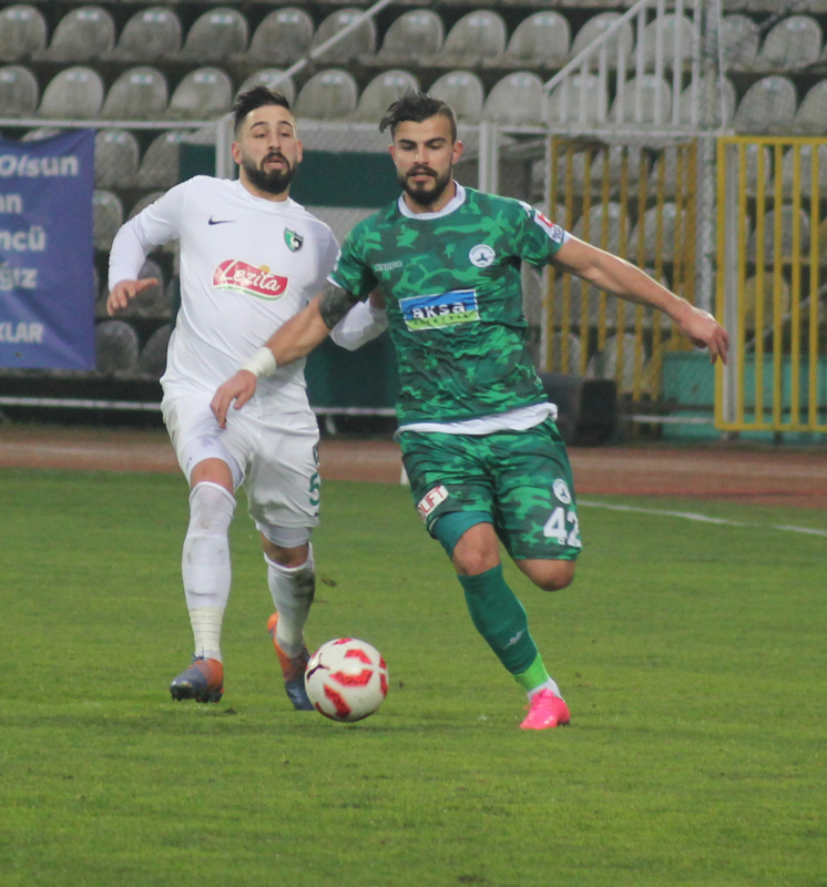 Beşiktaş’ta transfer gündemi hareketleniyor! Valerien Ismael 3 isme onay verdi