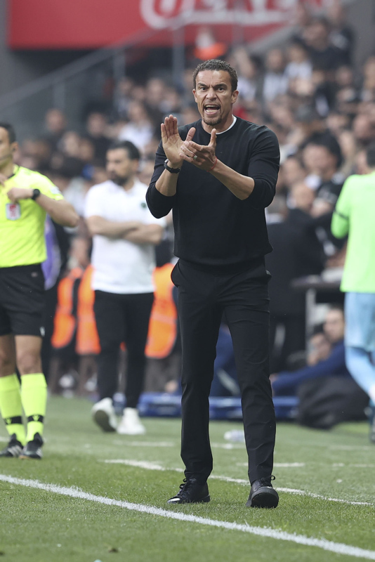 Beşiktaş’ta transfer gündemi hareketleniyor! Valerien Ismael 3 isme onay verdi