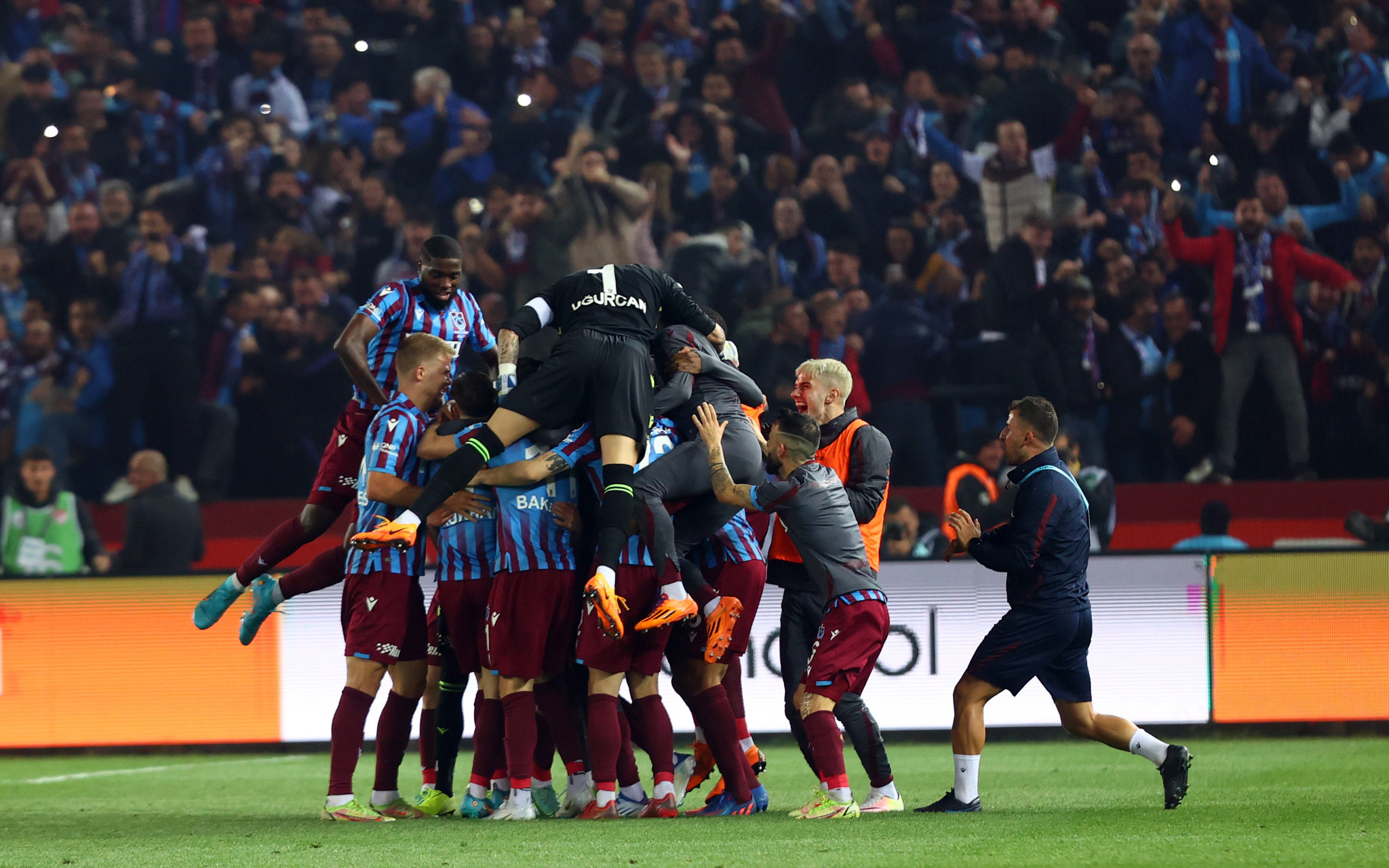 Trabzonspor Başkanı Ahmet Ağaoğlu’ndan flaş Fenerbahçe sözleri!